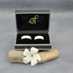 Wedding rings Mr& Mrs R