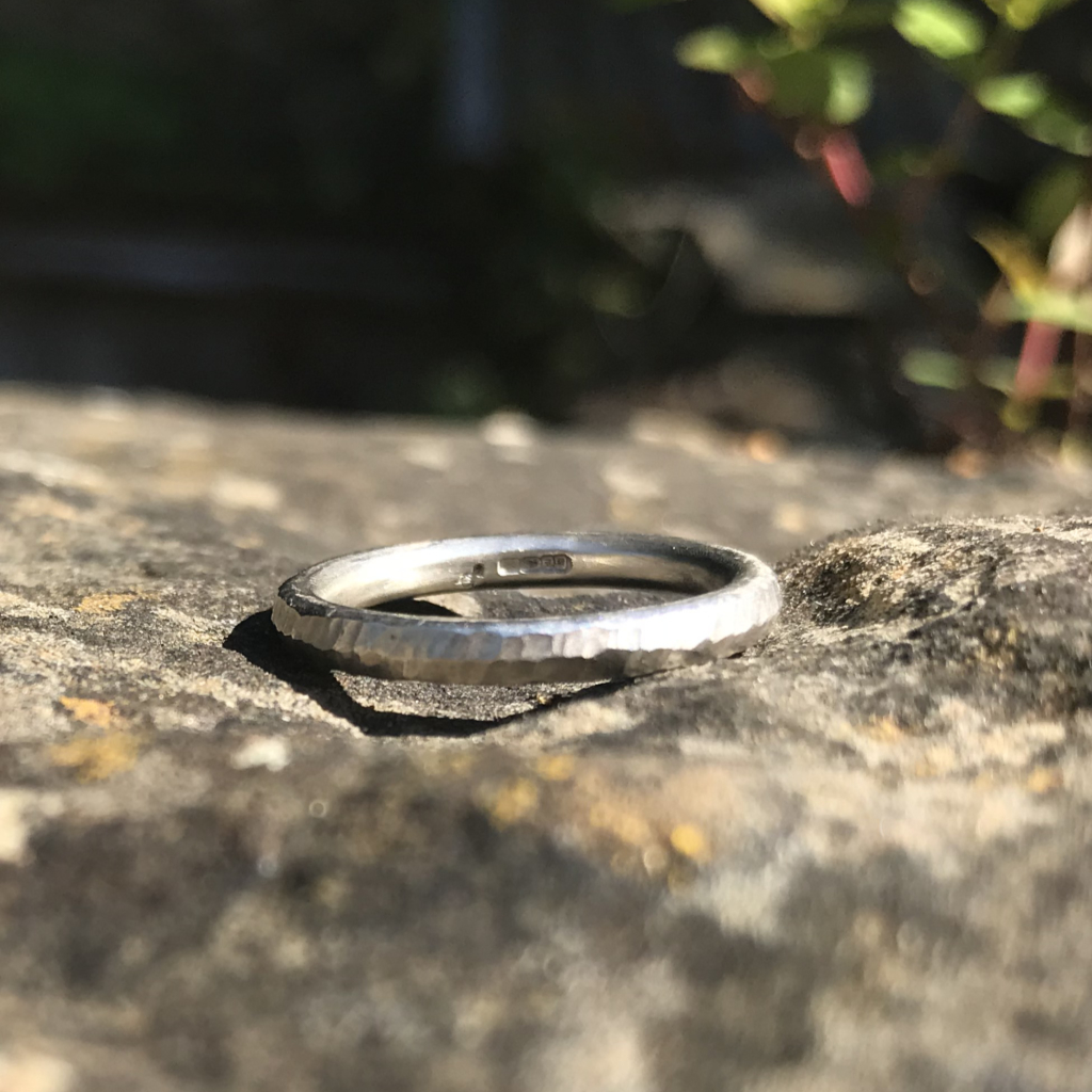Stacking silver rays thin band
