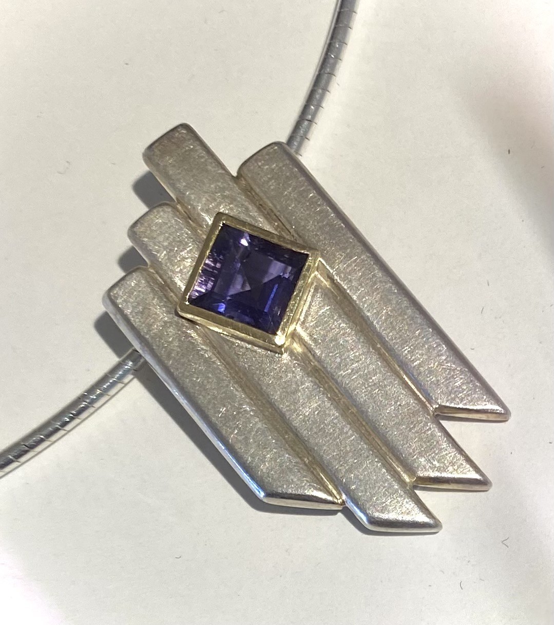 Bamboo style pendant with Iolite